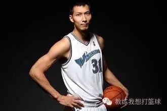 篮球规则打法_打篮球必须知道的潜规则_篮球规则潜打知道犯规吗